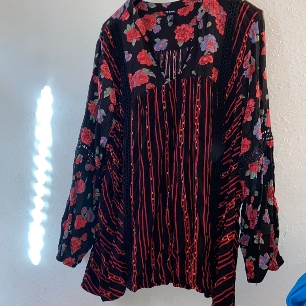 Women’s size 4 torrid close p1
